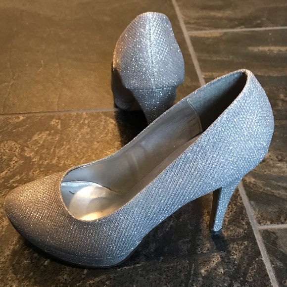 Call it Spring pumps - Picture 3 of 5